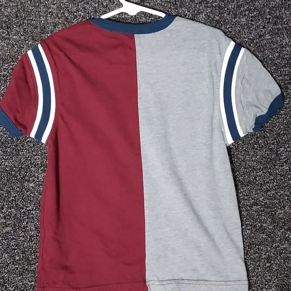 365 Kid's Boy's Size 5 Grey Maroon Graphic T-Shirt Tee Shirt